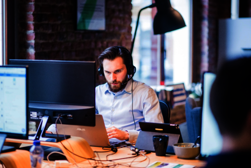 Backoffice Manager(in) & Mitarbeiter(in) am Empfang (m/w/d)
